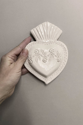 Ex-voto bombé à couronne de fleurs