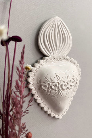 Ex-voto bombé à couronne fleurie