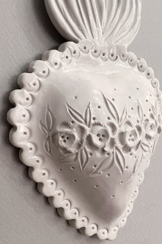 Ex-voto bombé à couronne fleurie