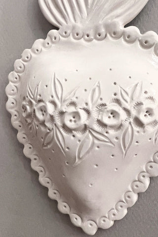 Ex-voto bombé à couronne fleurie