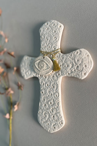 Grande croix avec talisman oeil protecteur