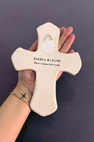 Grande croix au coeur raffiné