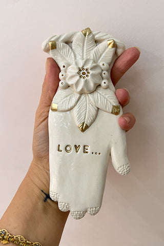 Main Love à la fleur d'or