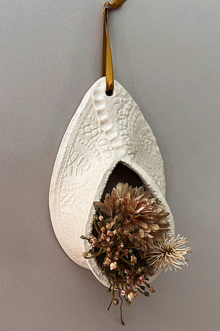Porte-fleur goutte de dentelle